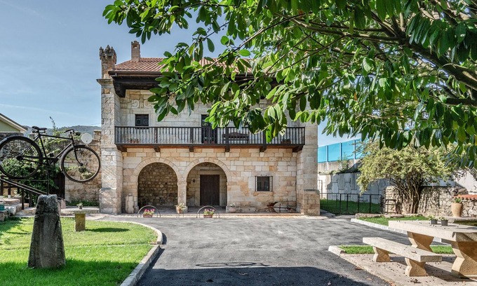 Los Corrales de Buelna House | FORTBIKE SAN MATEO FRIENDLY HOLIDAY HOUSE WITH BIKE AND TRIATLON