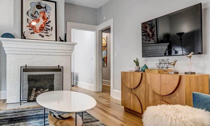 Urban Core Apartment | Forth House - charming 2 BR apt in historic SPR!