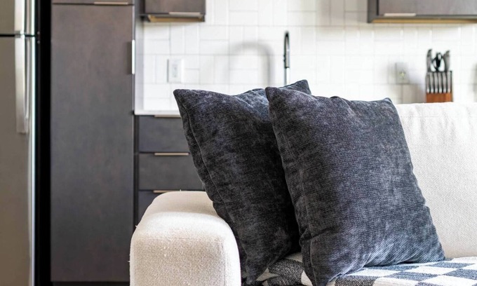 Downtown Apartment | Foster Studio 7 - Studio Apartment, Sleeps 2