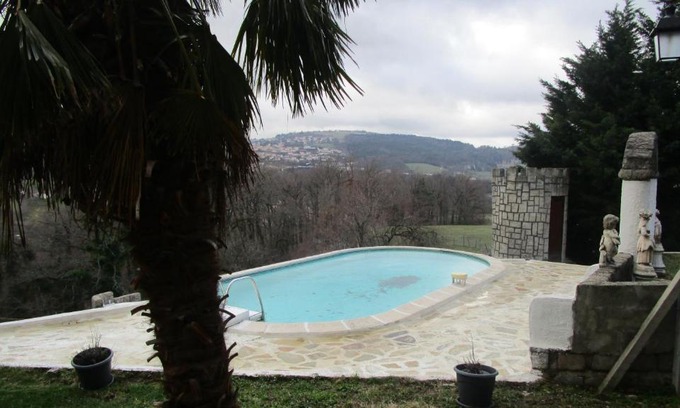 Firminy Apartment | Fouettara
