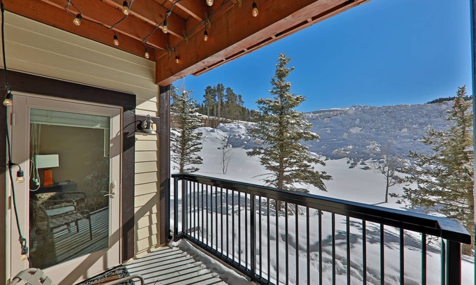 Winter Park Condo | Founders Pointe 1 bedroom Condo by RedAwning