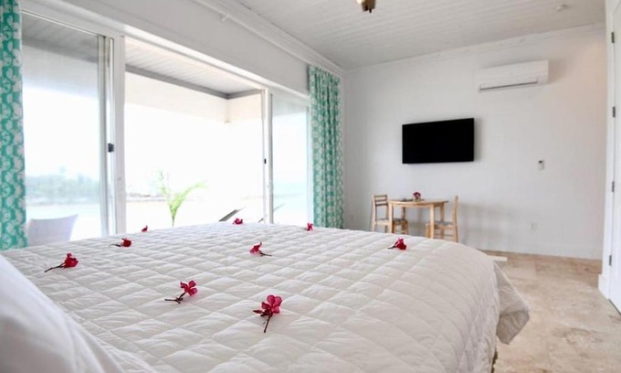New Bight House | Fountain Bay Resort and Marina
