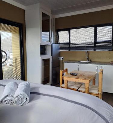 Kidd's Beach House | Fountain Beach House-Ikhaya