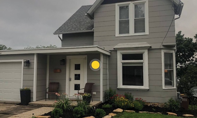 Albert Lea House | Fountain Blue - Lakeside