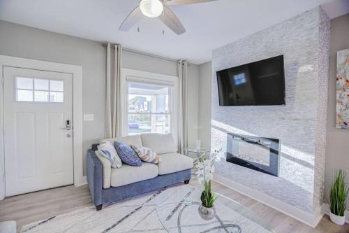 Fountain Square Apartment | Fountain Gem: Your Urban Oasis