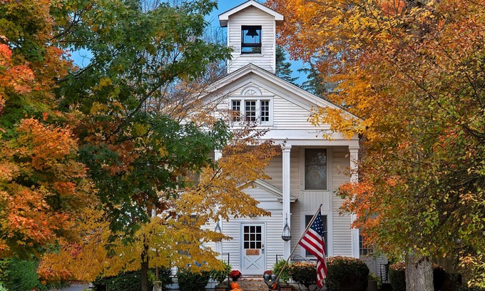 Wellsboro Apartment | Fountain View I -Charming historical building in the heart of downtown Wellsboro