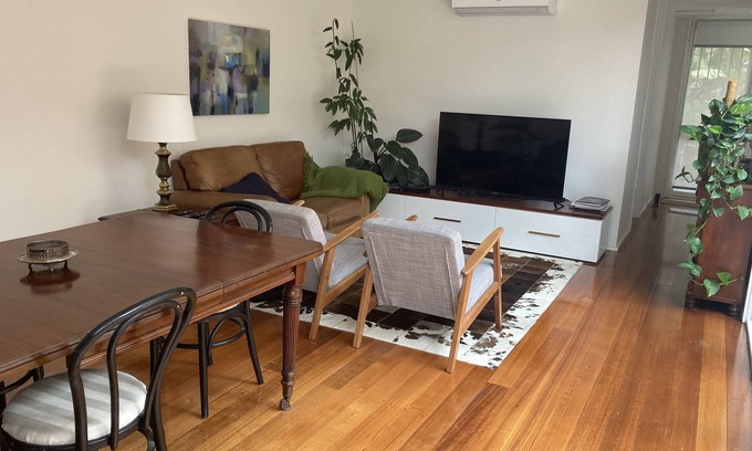 Camberwell Villa | Fountain Villa - Light filled villa in leafy Camberwell