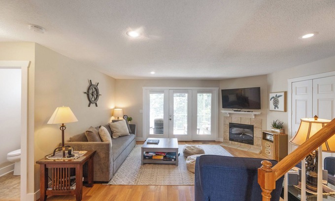 Grand Rivers Condo | Four Bedroom 4.5 Bath Condo
