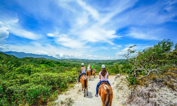 Mogote de Bagaces Apartment | Four bedroom apartment surrounded by nature.