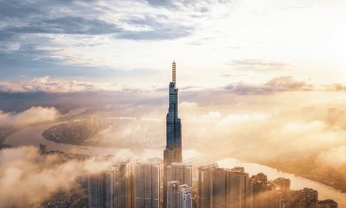 Hang Xanh Apartment | Four-Bedroom Deluxe Apartment with City View