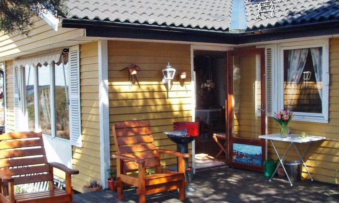 Dalaro House | Four-Bedroom Holiday home in Dalarö