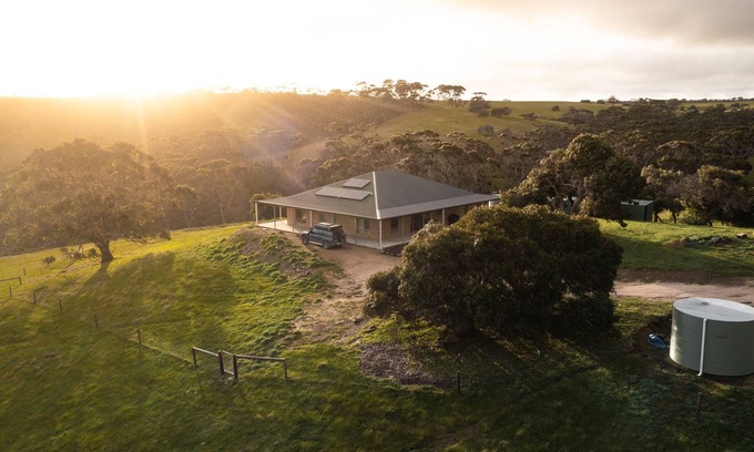 Duncan House | Four bedroom house on 240 acres of beautiful country, close to stunning beaches