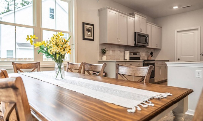 Aberdeen House | Four bedroom house in United States of America, Aberdeen