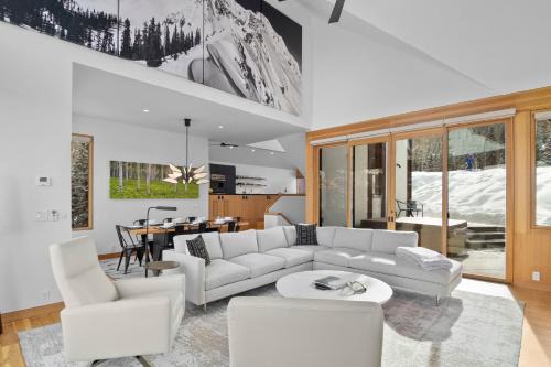 Mountain Village House | Four-Bedroom House