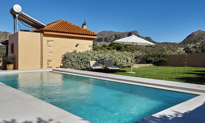 Latziana Villa | Four bedroom Mouri villas complex of 18th century