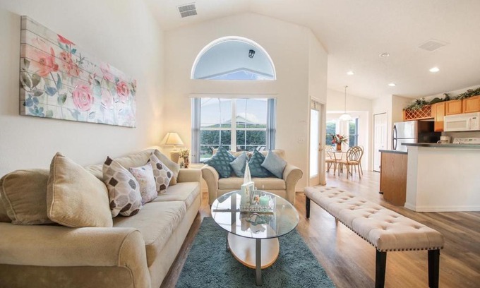 Westbury House | Four Bedroom Pool Home - 143 FL - VUSA