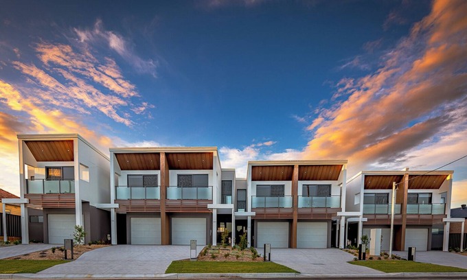 New Lambton House | Four Bedroom Townhouse