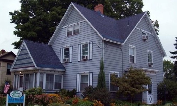 Girard Bed & Breakfast | Four Creeks Bed & Breakfast