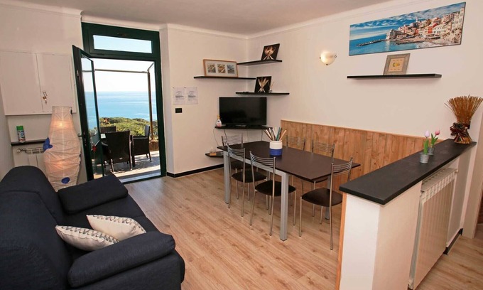 Pieve Ligure Apartment | Four-room apartment ULIVI 3 with sea view terrace