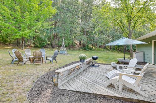Black River Falls House | Four-Season Home on Scenic Bluff Country Acreage!