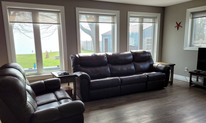 Harwich House | Four Season Home with Private Lake Erie Beachfront