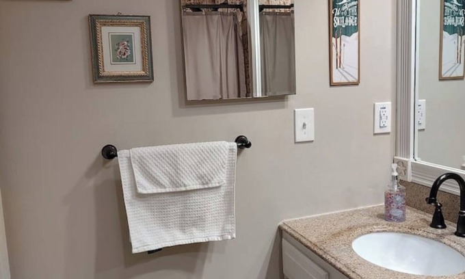 Tunkhannock Township Apartment | Four Season Lake Harmony Chalet - Lake/Golf/Ski
