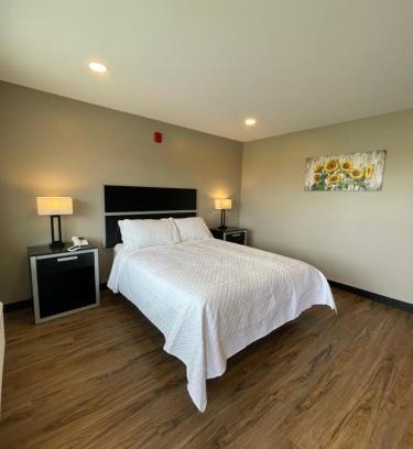 Gallipolis Ferry Hotel | Four Seasons Inn