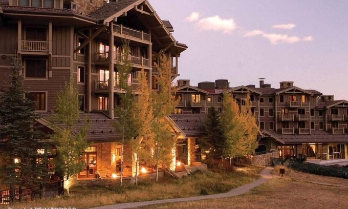 Granite Ridge Condo | Four Seasons Jackson Hole 3BR/3Bath Resort Property. Ski in and Ski out 5 Star