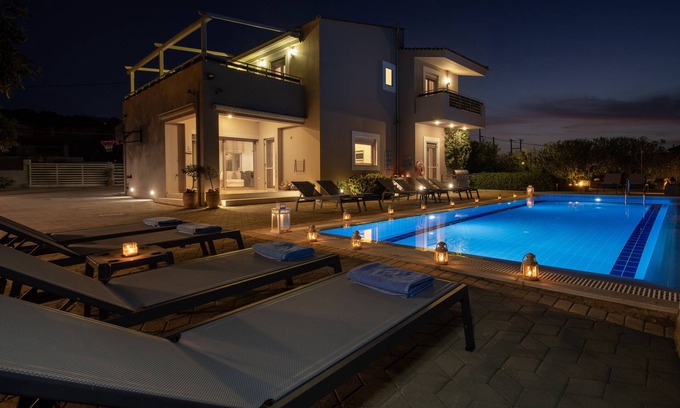 Gouvai Villa | Four Seasons private villa - seaview - big heated pool - gym - sport activities