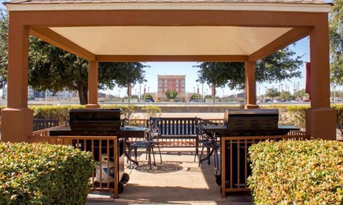 Westchase House | Four Spacious Units for Business Travel, Kitchen, Pool, Hot Tub
