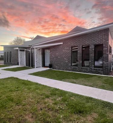 Railton Apartment | Four Square Short Stay Accommodation Railton