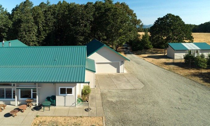 Sheridan House | Fourteen Joys is pristine & picturesque