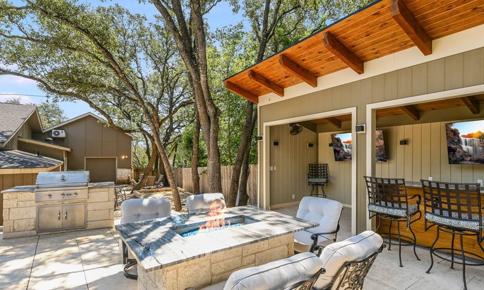 Woodhaven House | Fourth Night Free* I Pool I Firepit I Outdoor Entertaining Area