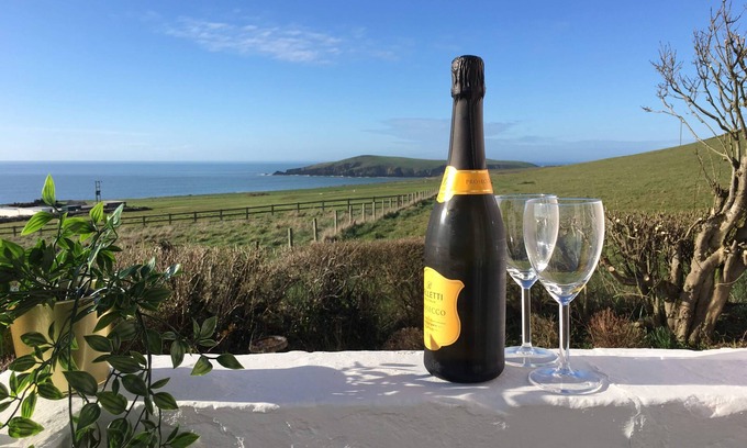 Gwbert House | Fourwinds - Four Bedroom House, Sleeps 8