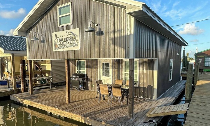 Venice Boat Rental | Fowl Hooked Lodge Houseboat in Venice Marinan Sleeps 8 3 Bedrooms 2 Full Bath