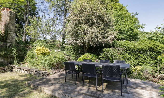 Castle Combe Cottage | FOX DEN COTTAGE, family friendly, with open fire in Castle Combe