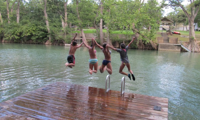 Canyon Lake House | Fox Den River House - GUADALUPE RIVER ACCESS & VIEW
