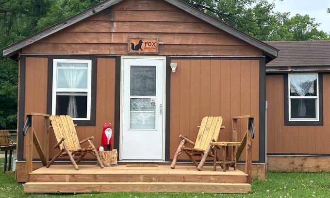 Federal Dam Cabin | Fox Hollow Cabin - Three blocks from the iconic Federal Dam on Leech Lake!