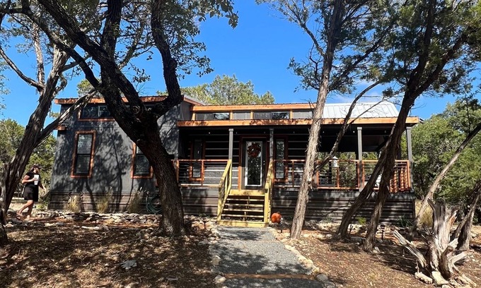 Wimberley Cottage | Fox Hollow - Tiny home with Cypress Creek access, 2 miles from Wimberley Square.