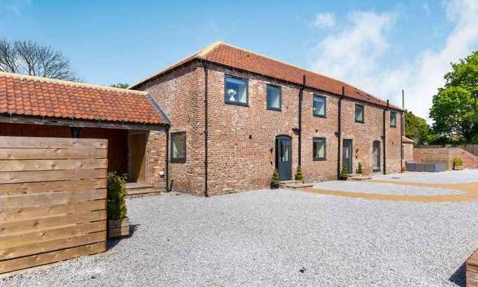 Mappleton House | Fox's Den