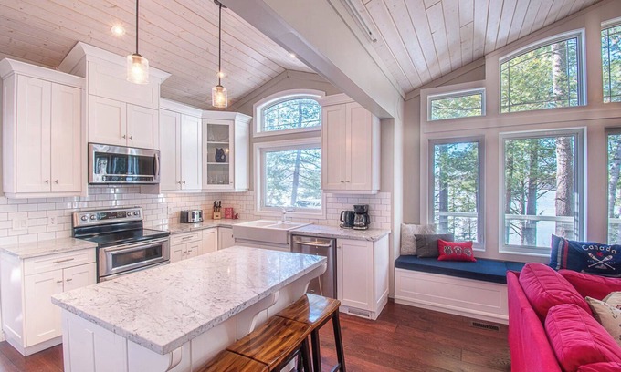 Novar Cottage | Fox Trot Cottage - Three Bedroom Cottage, Sleeps 6