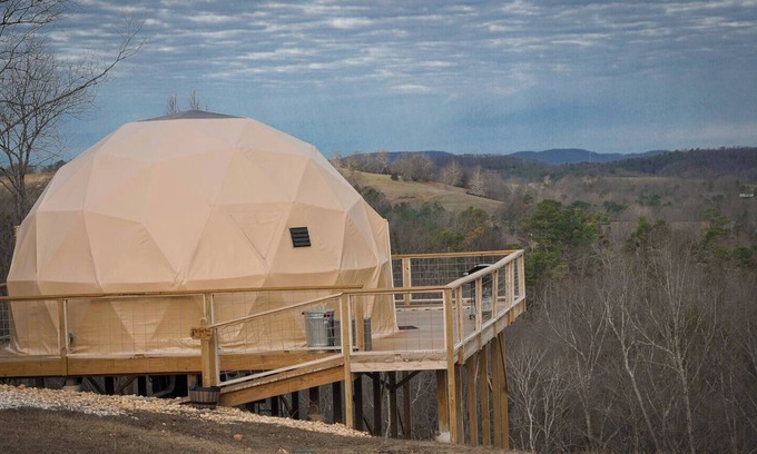 Eureka Springs Apartment | Fox Wood Dome w/Indoor Jacuzzi and Mountain Views only 15 minutes from downtown Eureka Springs