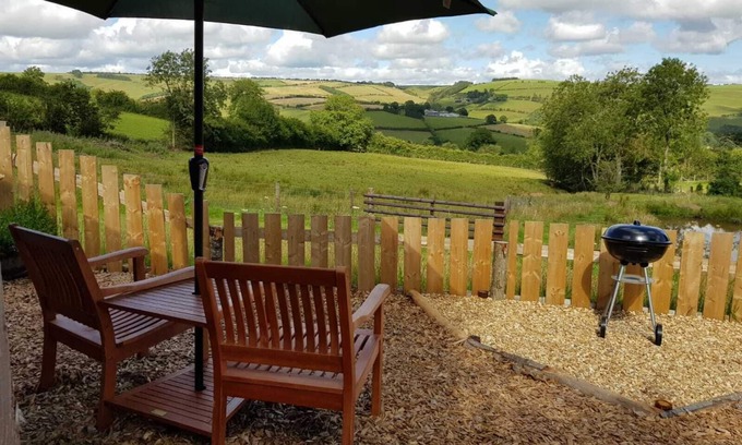 Newcastle-on-Clun Cabin | Foxglove Holiday Private Eco Accommodation