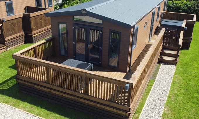 Runswick Bay Cottage | FOXGLOVE LODGE, pet friendly, character holiday cottage in Staithes