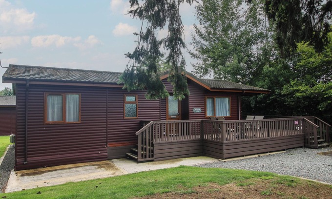 Eardisland Cottage | FOXGLOVE, pet friendly, with a garden in Eardisland