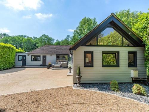 Harrietsham House | Foxton Lodge