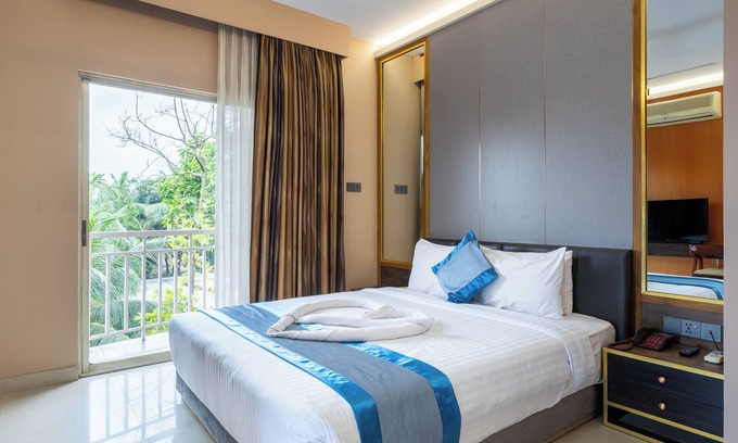 Chittagong Hotel | Foy's Lake Resort