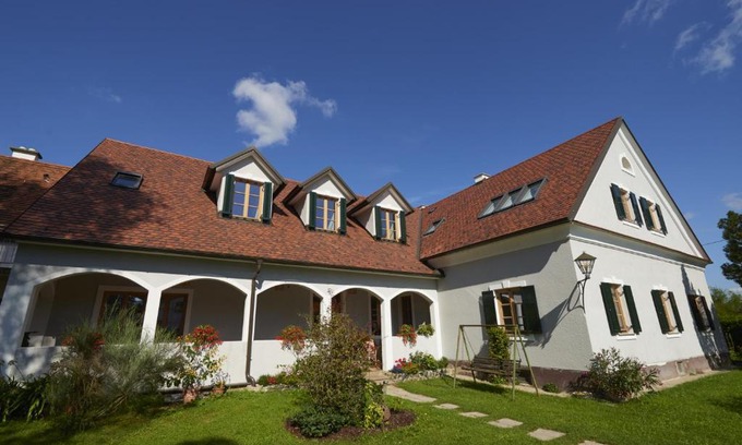Burgau House | Frühstückspension Kleinschuster