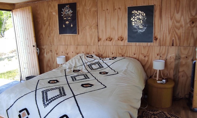 Eclaron-Braucourt-Sainte-Liviere Cabin | Wooden hut on stilts at Lac du Der - Nature escape & unusual charm