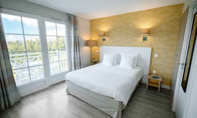 Bagnoles-de-l'Orne Condo | Bel Appartement | Accès Bassins Aqua ludique